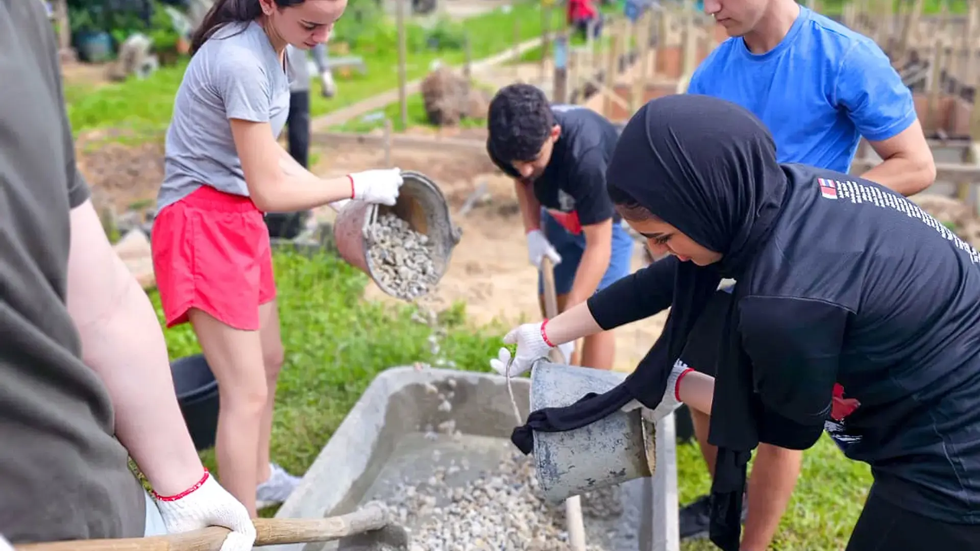 St Christopher’s school students in service community Trip